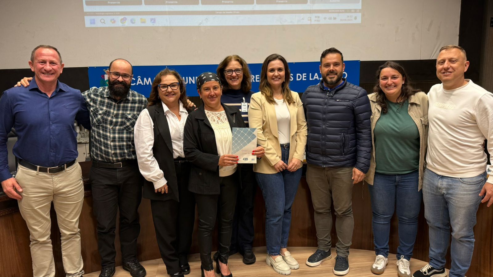 whatsapp-image-2025-10-01-at-09-00-18