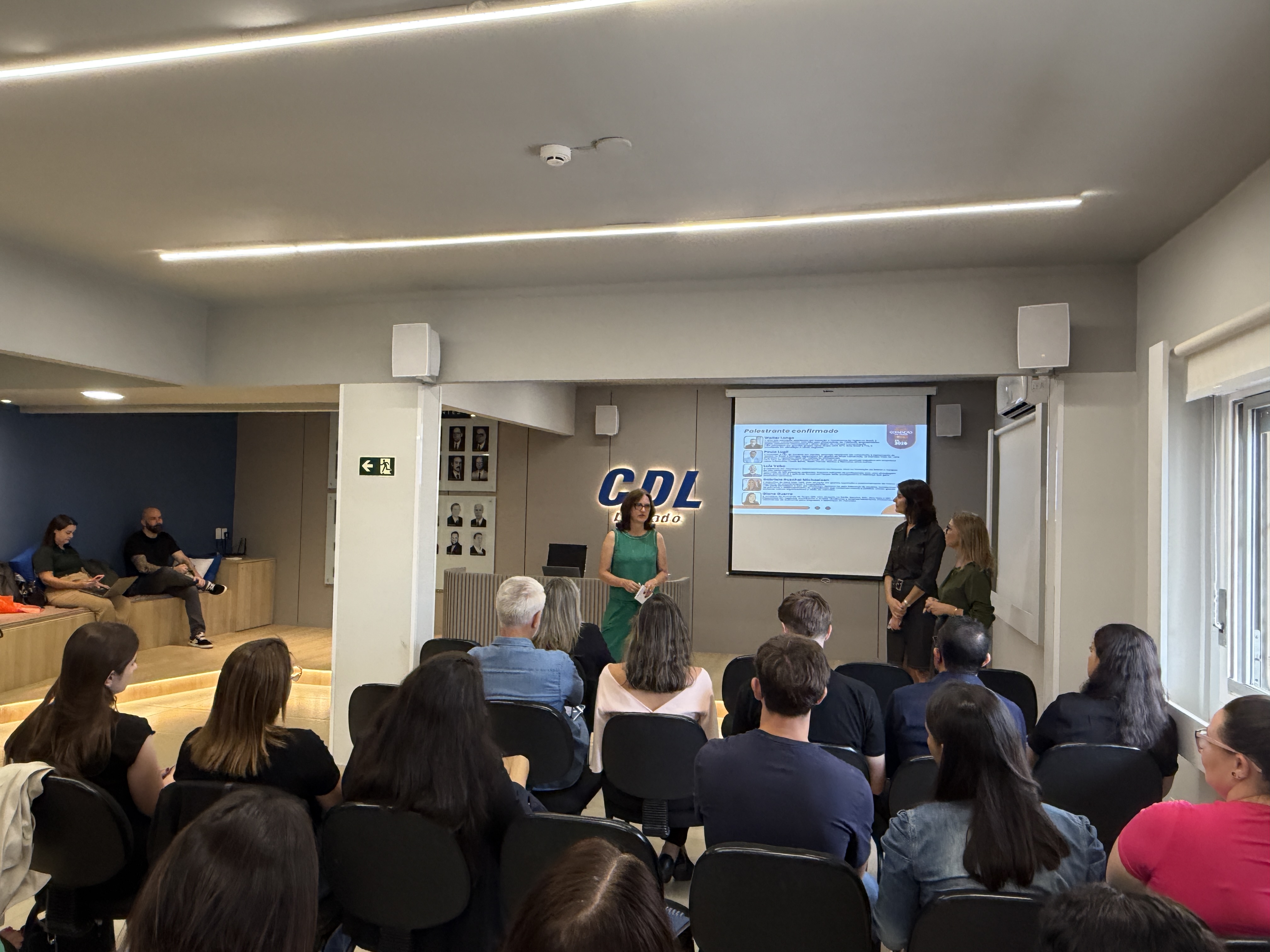 Evento reuniu representantes de oito entidades