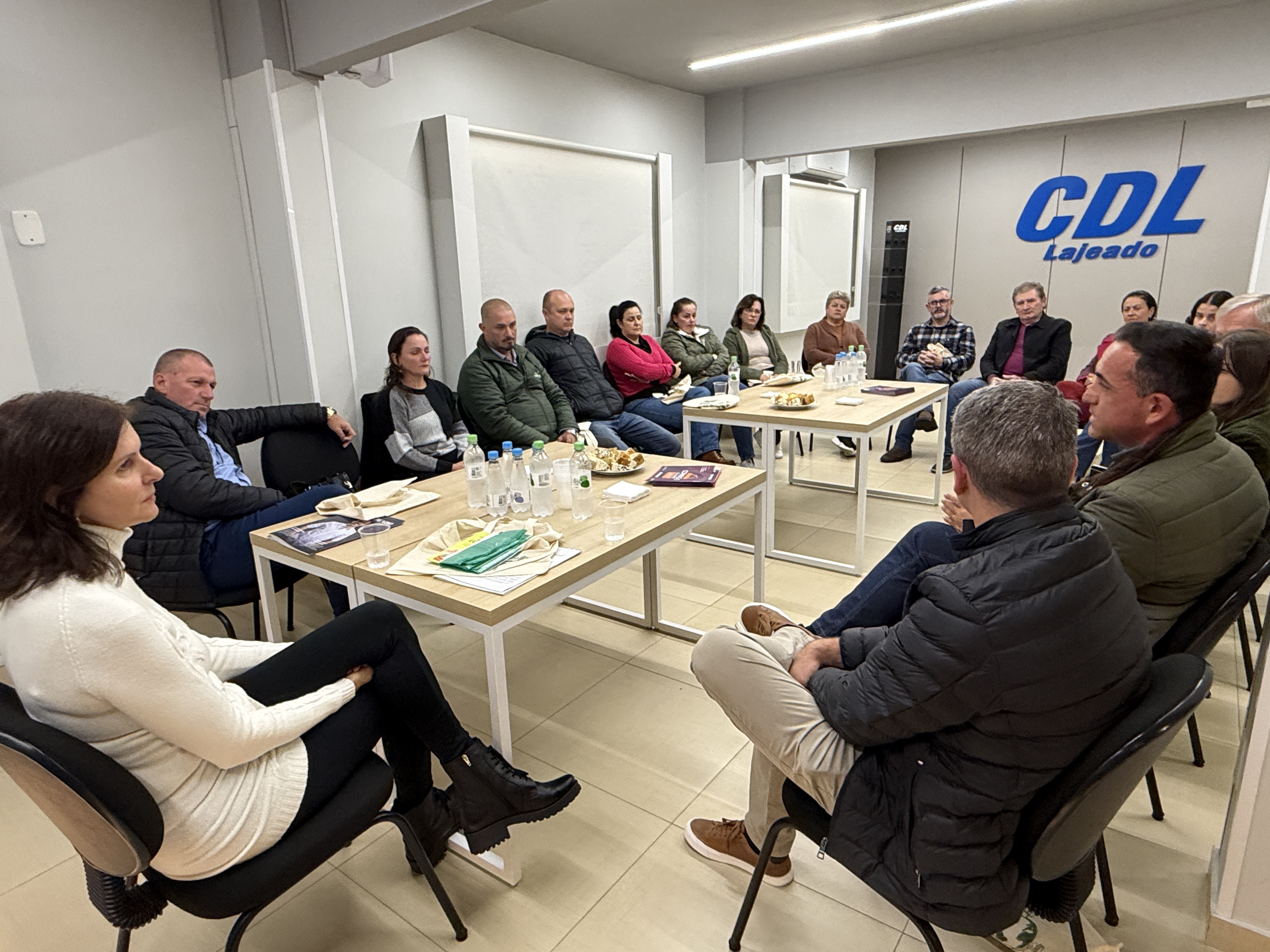 Encontro foi realizado na CDL Lajeado com representantes dos bairros